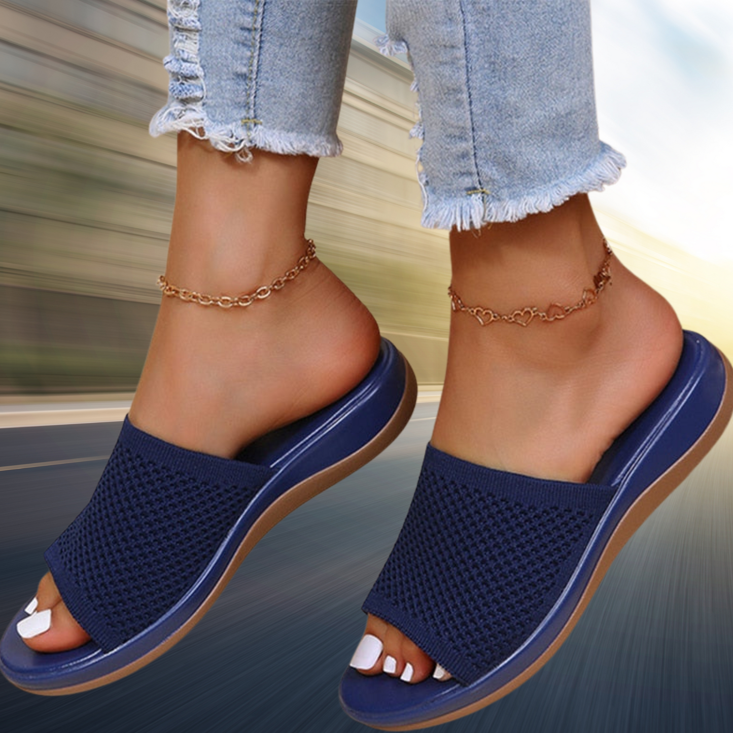 Bequeme Slipper aus atmungsaktivem Stoff mit flexibler Passform | Blau