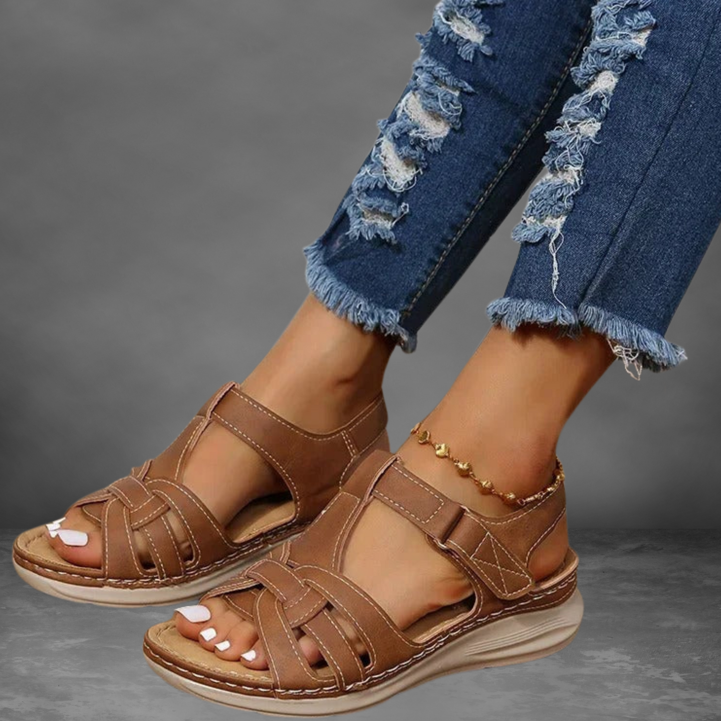 Bequeme Sommersandalen mit verstellbarem Riemen und weicher Sohle | Braun