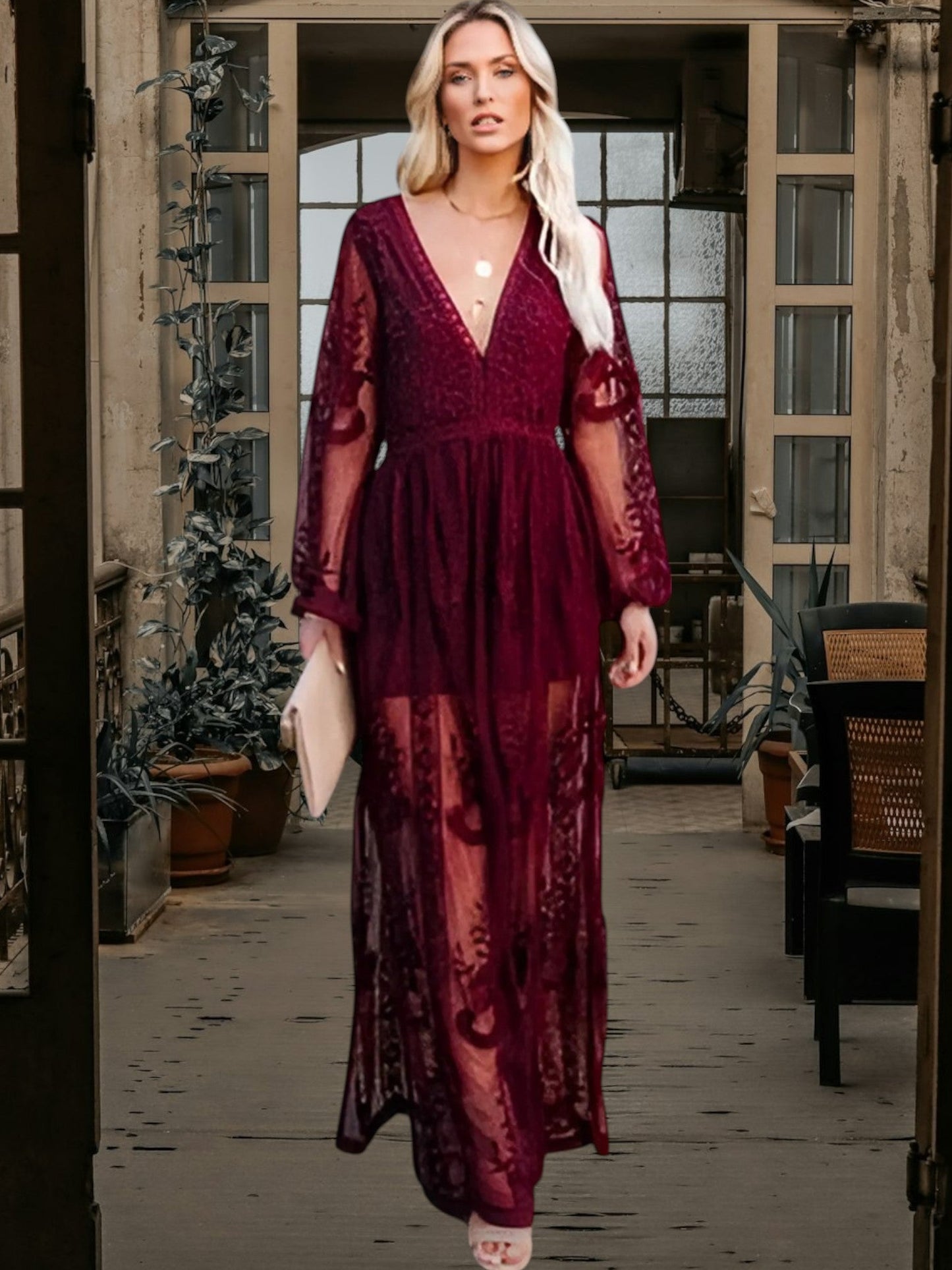Blumenspitzen -Cocktailkleid mit langen Ärmeln und eleganter Seite geteilt