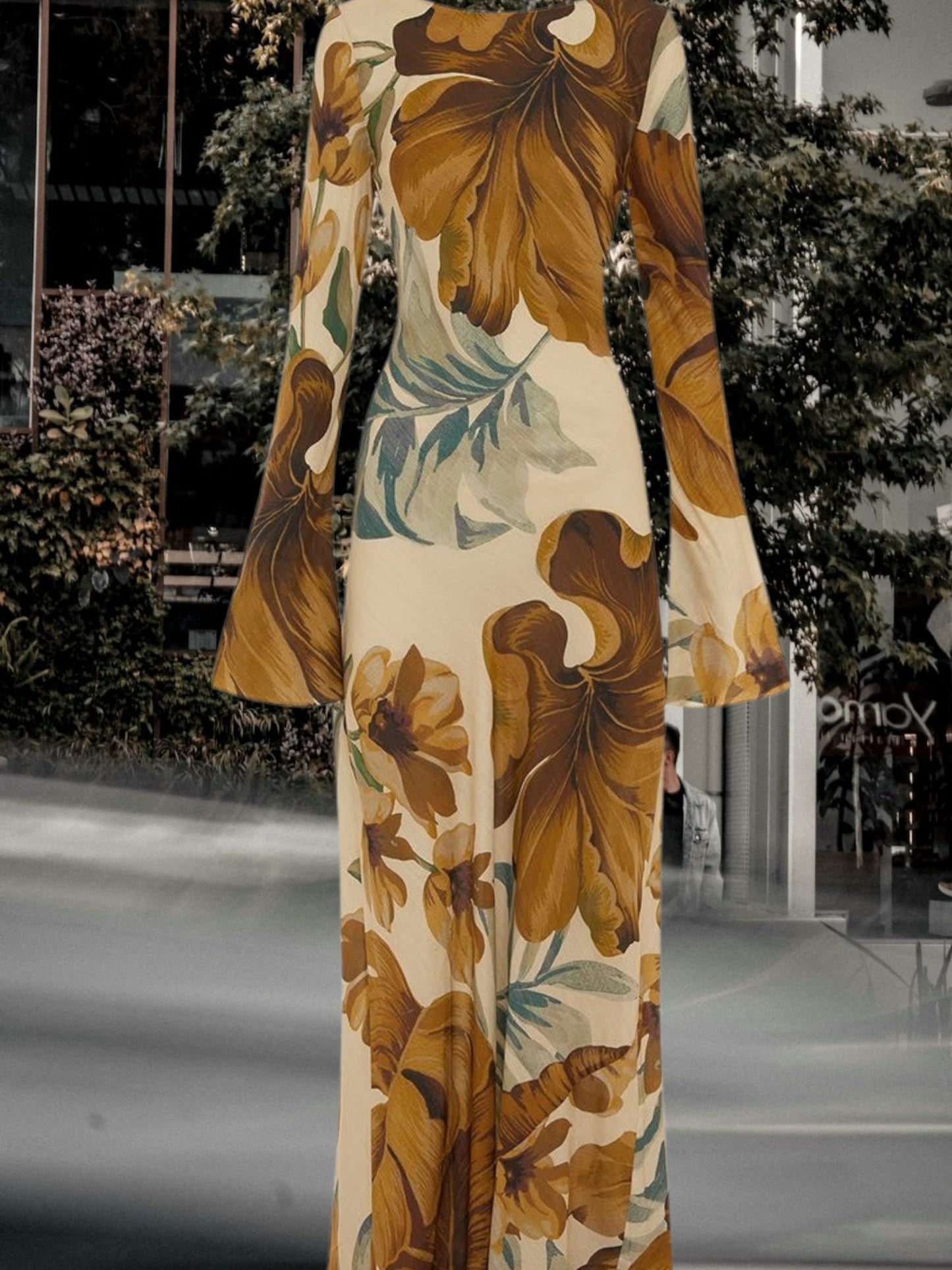 Clara | Elegantes Maxikleid mit botanischem Muster, abnehmbaren Puffärmeln und langen Ärmeln | Braun 3