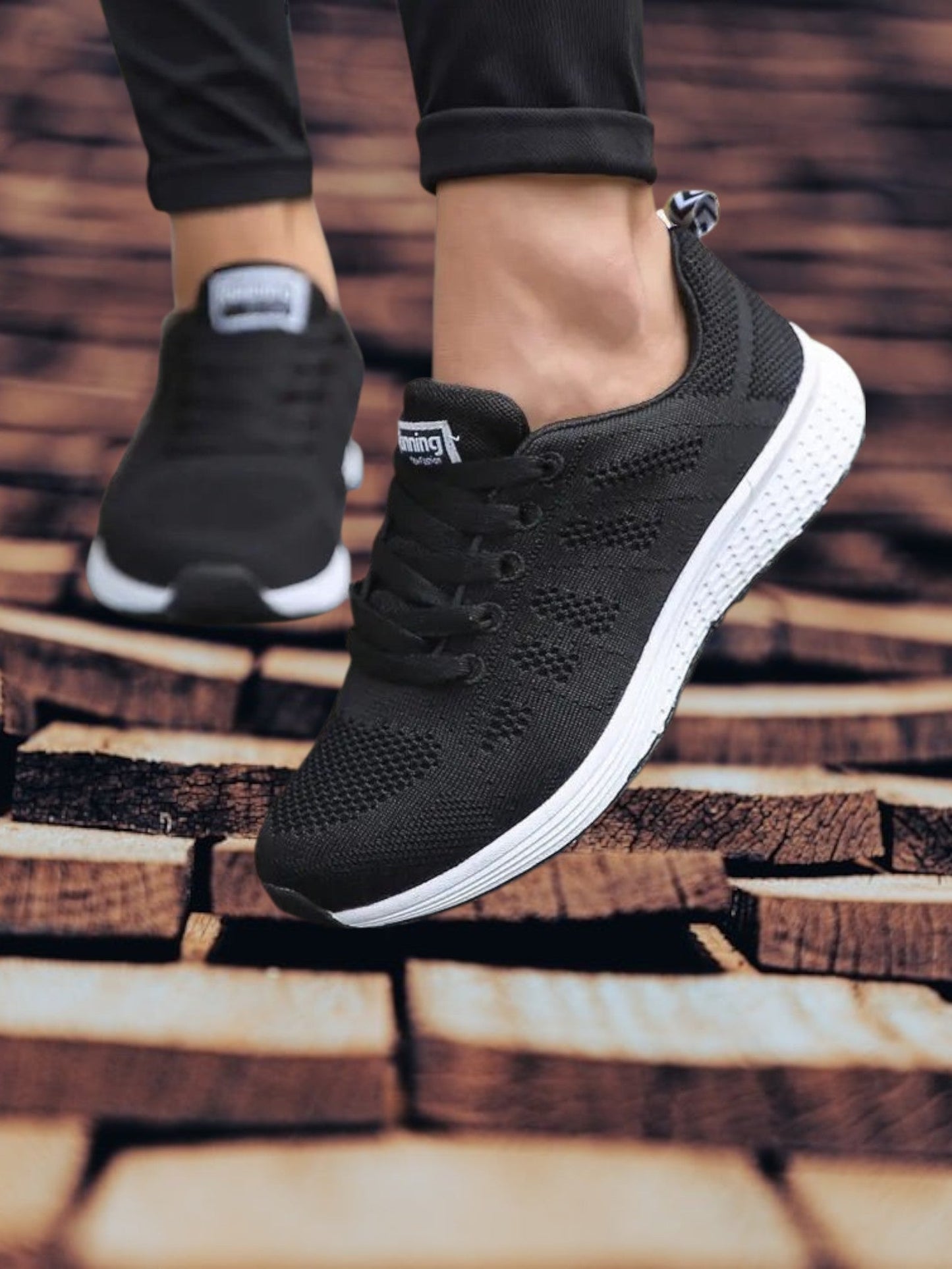 Frauen Schnürschuhe mit atmungsaktivem Design und Rutsch-Außensohle | Schwarz
