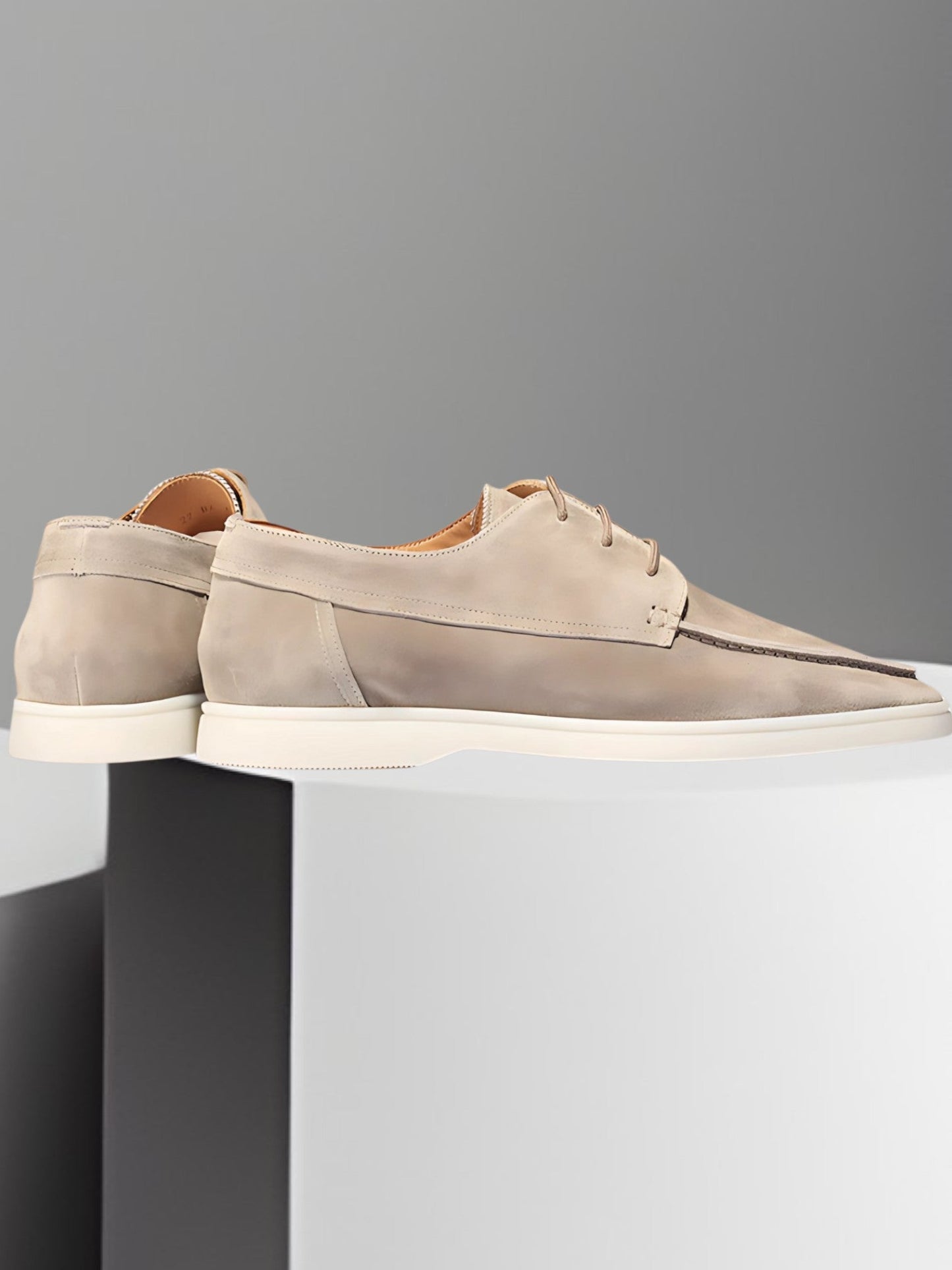 Klassische Herrenschuhe aus Leder mit gepolsterter Innensohle und Gummisohle 3
