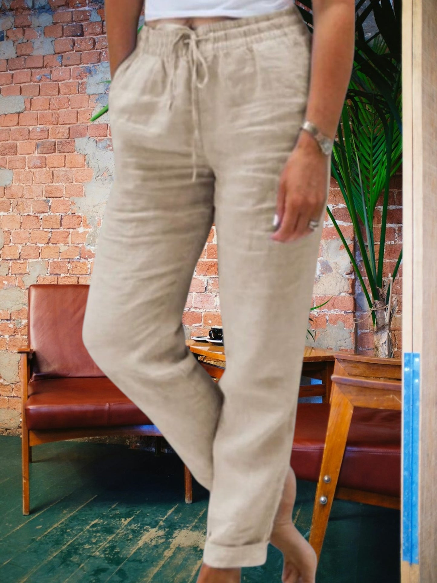Luisa | Bequeme Stoffhose für Damen mit elastischem Bund und zeitlosem Design | Khaki
