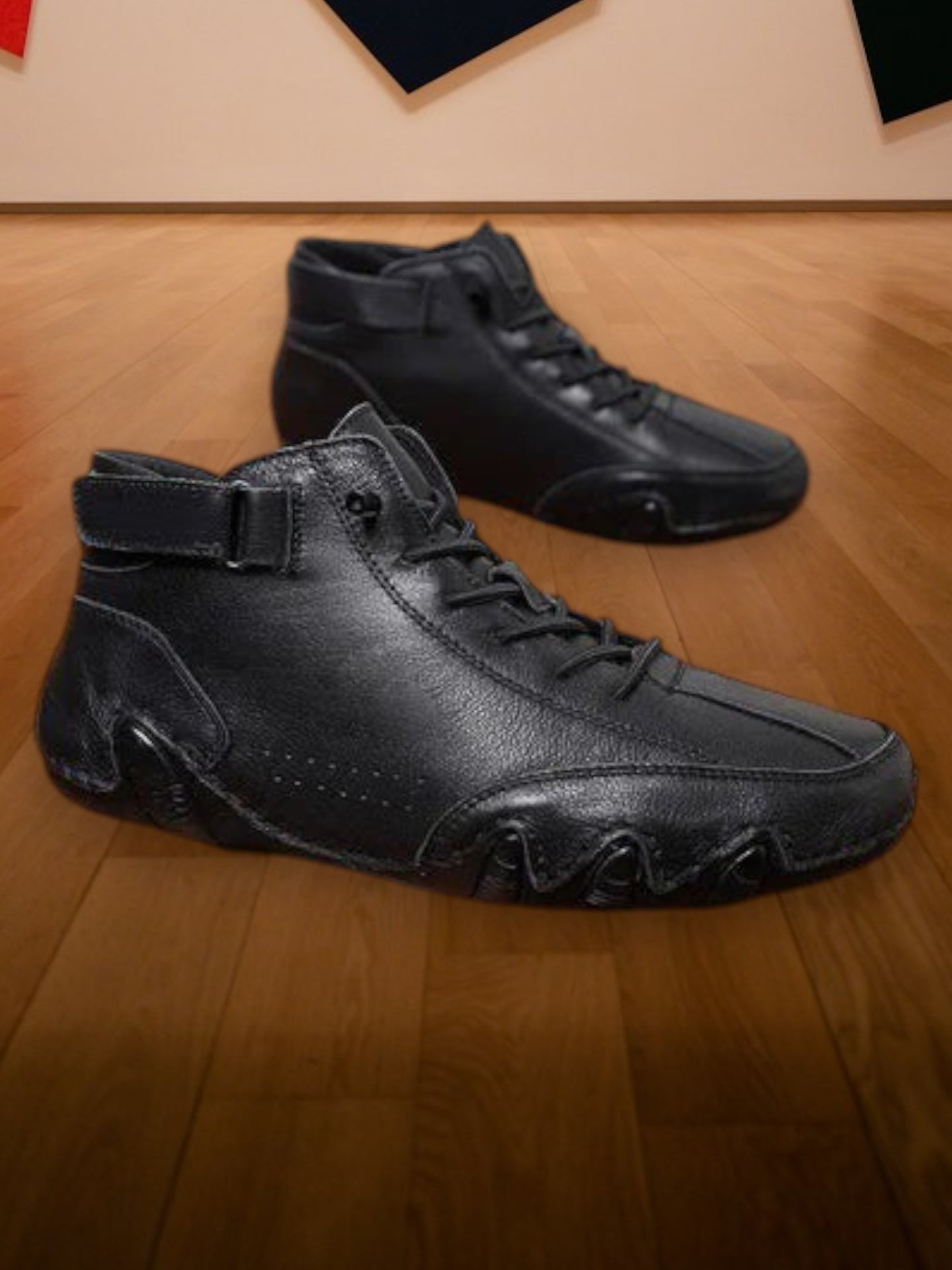 Montico | Stilvolle Wildlederstiefel mit Klettverschluss für Herren | Schwarz