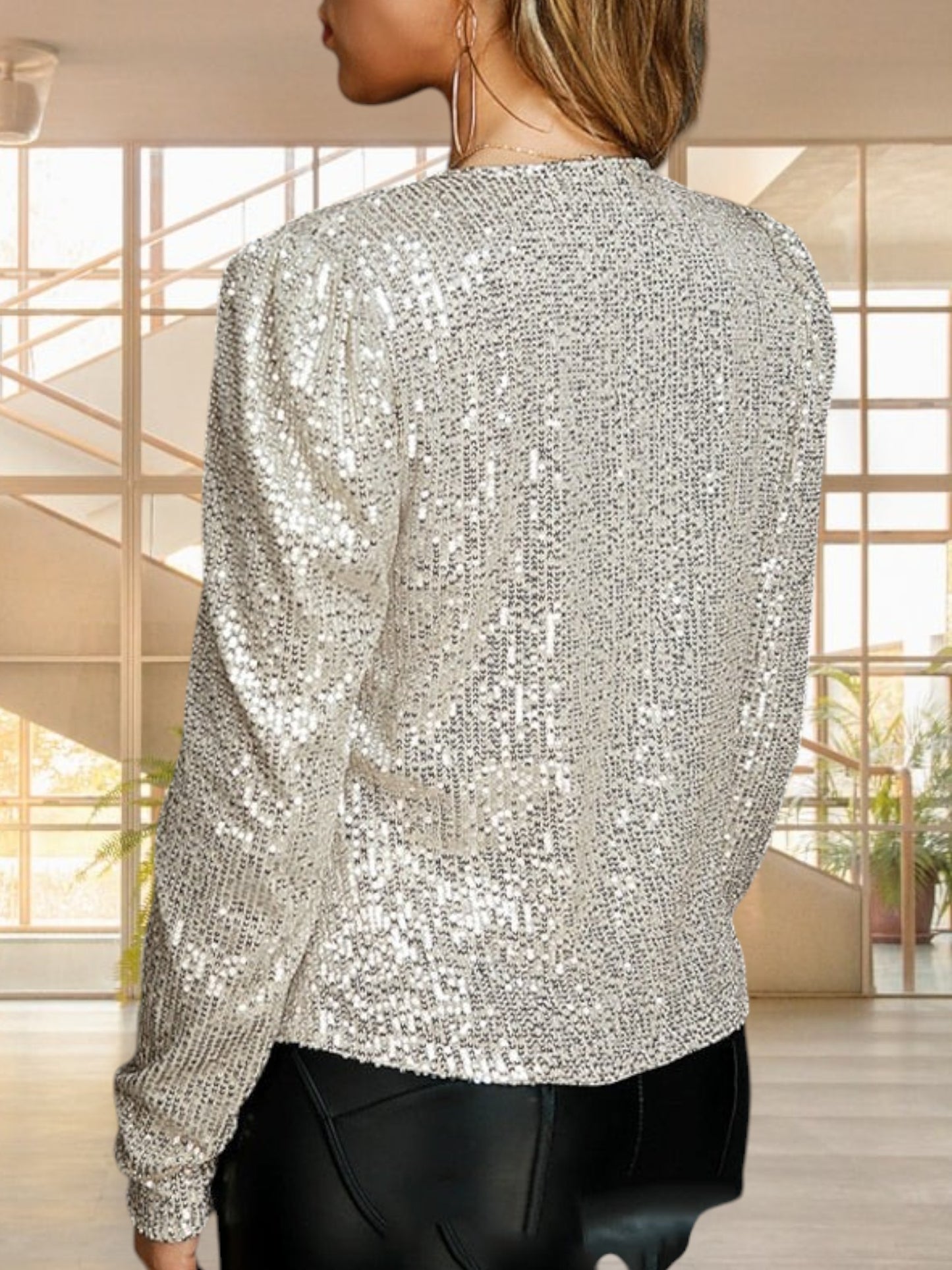 Olivia | Chice Damenjacke aus hochwertigem Polyester mit glitzerndem Design und langen Ärmeln | Silber