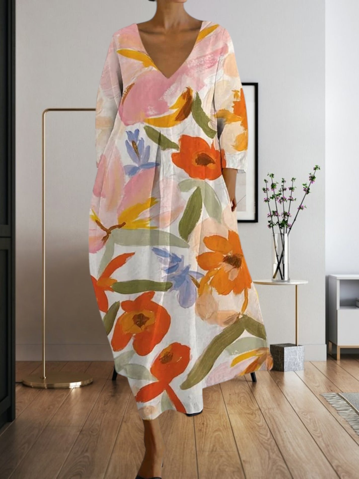 Vibeke | Elegantes Damenkleid mit Blumendruck aus leichtem Stoff, V-Cut, entspanntem Schnitt, ohne Ärmel, perfekt für den Sommer | Orange 2