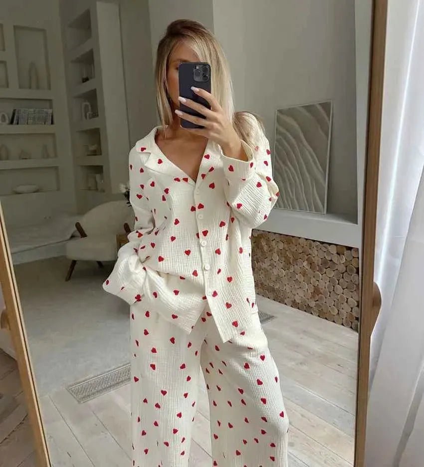 Amelie – Zweiteiliges Pyjama-Set mit Herzmuster & weitem Bein 2