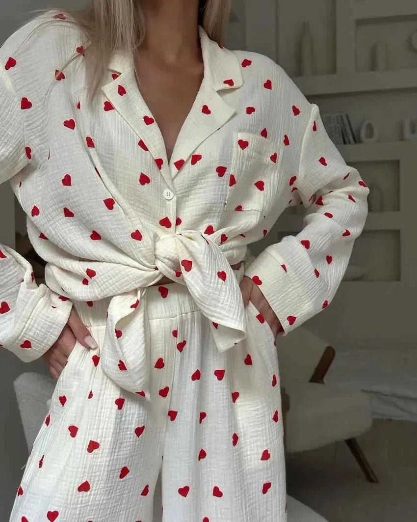 Amelie – Zweiteiliges Pyjama-Set mit Herzmuster & weitem Bein 3