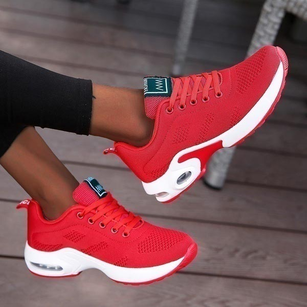 Amy™ – Die bequemsten orthopädischen Sneaker des Jahres 2024!