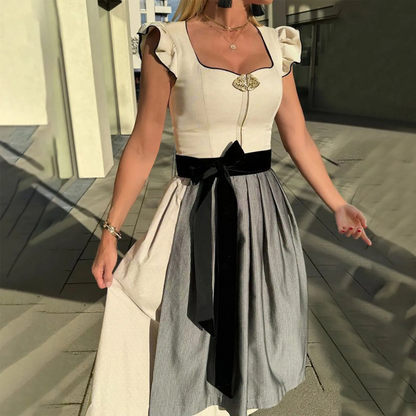 Ärmelloses Midikleid mit Rüschen | Oktoberfest-Outfit 0