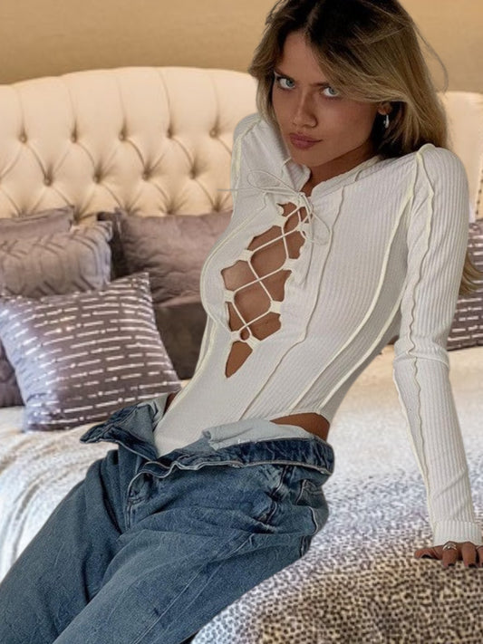 Calistae | Eleganter Bodysuit Damen mit Schnürdesign und figurschmeichelndem Schnitt | WeiB