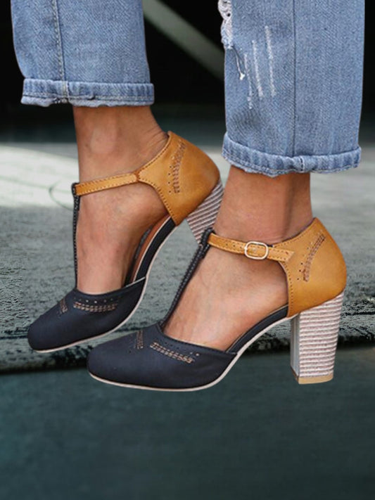 Sandalen met hoge hak en verstelbare gespsluiting