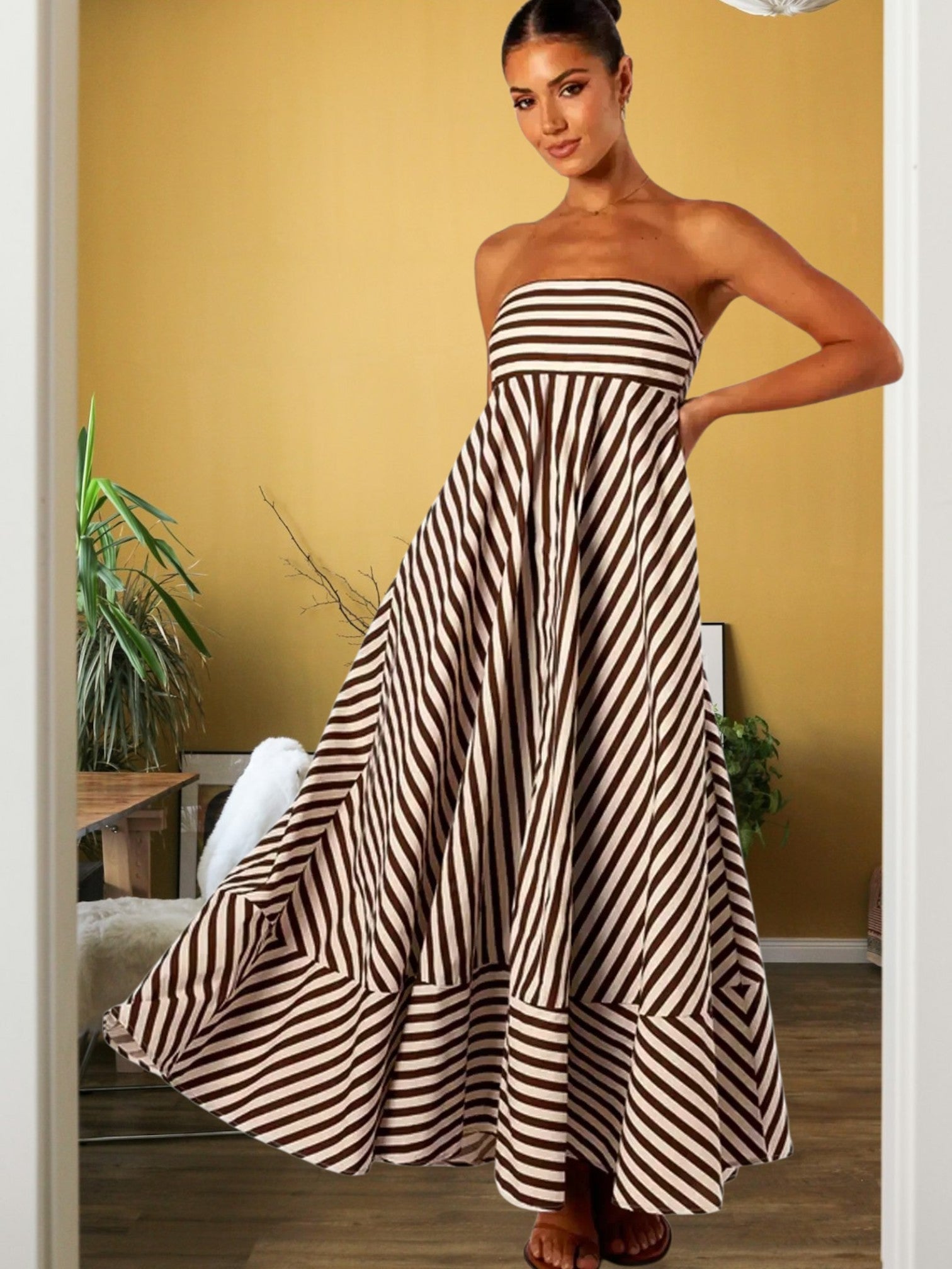 Clara | Elegantes Maxikleid für Damen mit gerafftem Design und unsichtbarem Reißverschluss, perfekt für Hochzeitsgäste und festliche Anlässe | Streifen