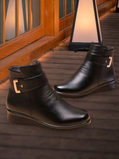 Clara | Orthopädische Stiefel für Damen mit Rutschfester Sohle & Ergonomischer Unterstützung | schwarz 4