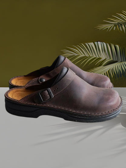 Cody | Stilvolle Leder-Slip-On Clogs für Damen und Herren mit überlegenen Komfort | Braun