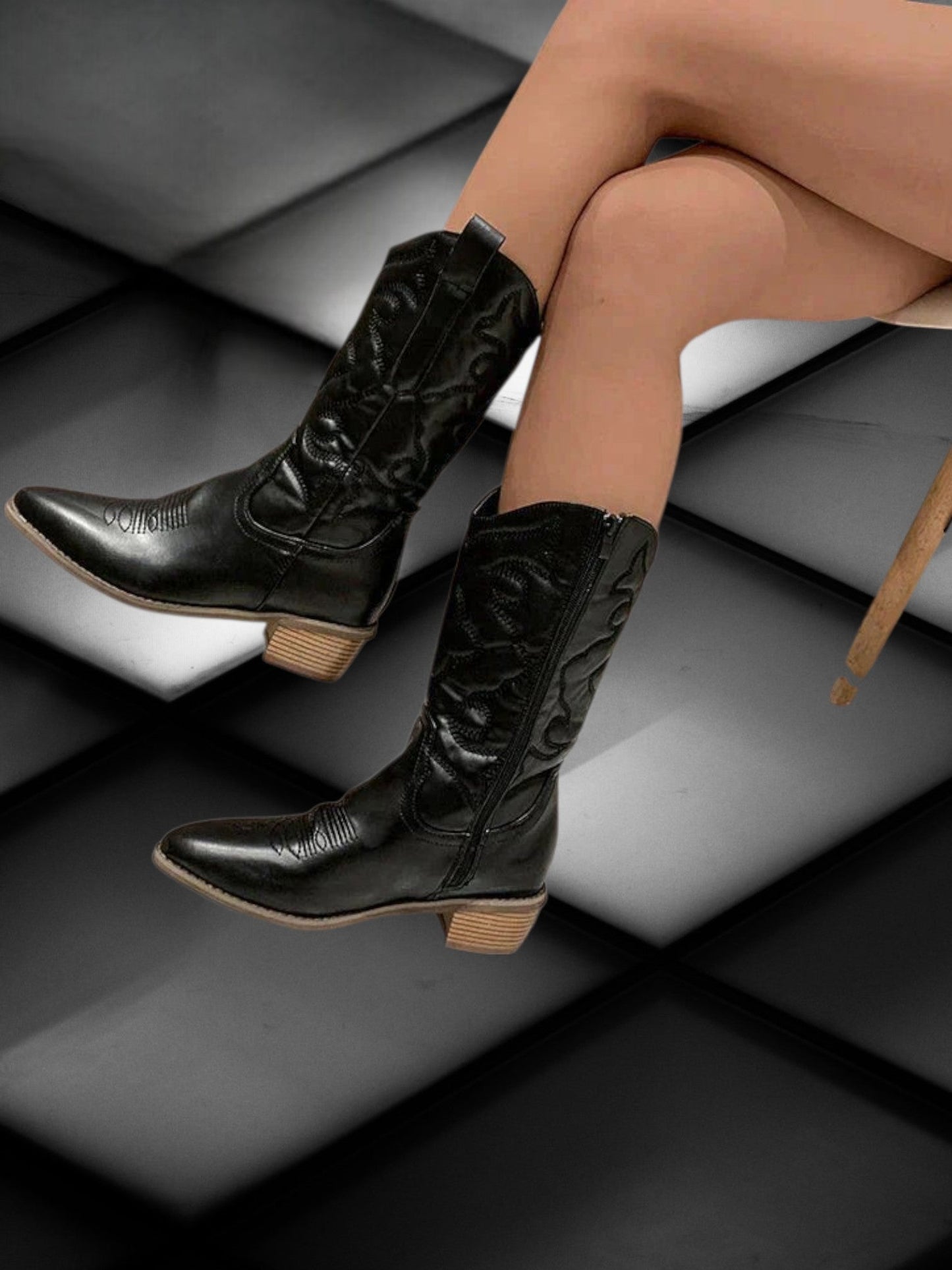 Cowgirl-Stiefel im synthetischen Leder mit mittlerer Höhe und gepolsterter Innensohle | Schwarz
