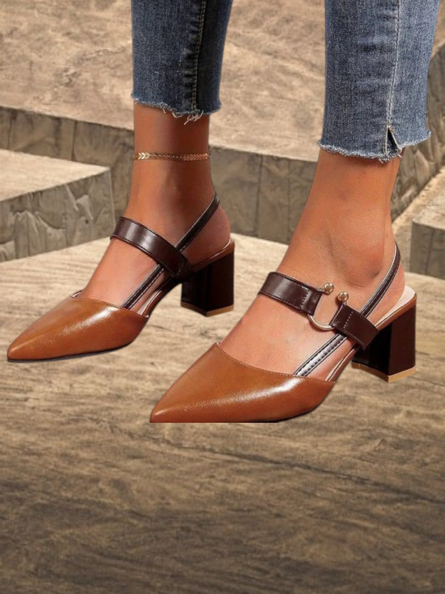 Damenschläger -Gurt Sandalen mit spitzem Zehendesign 1