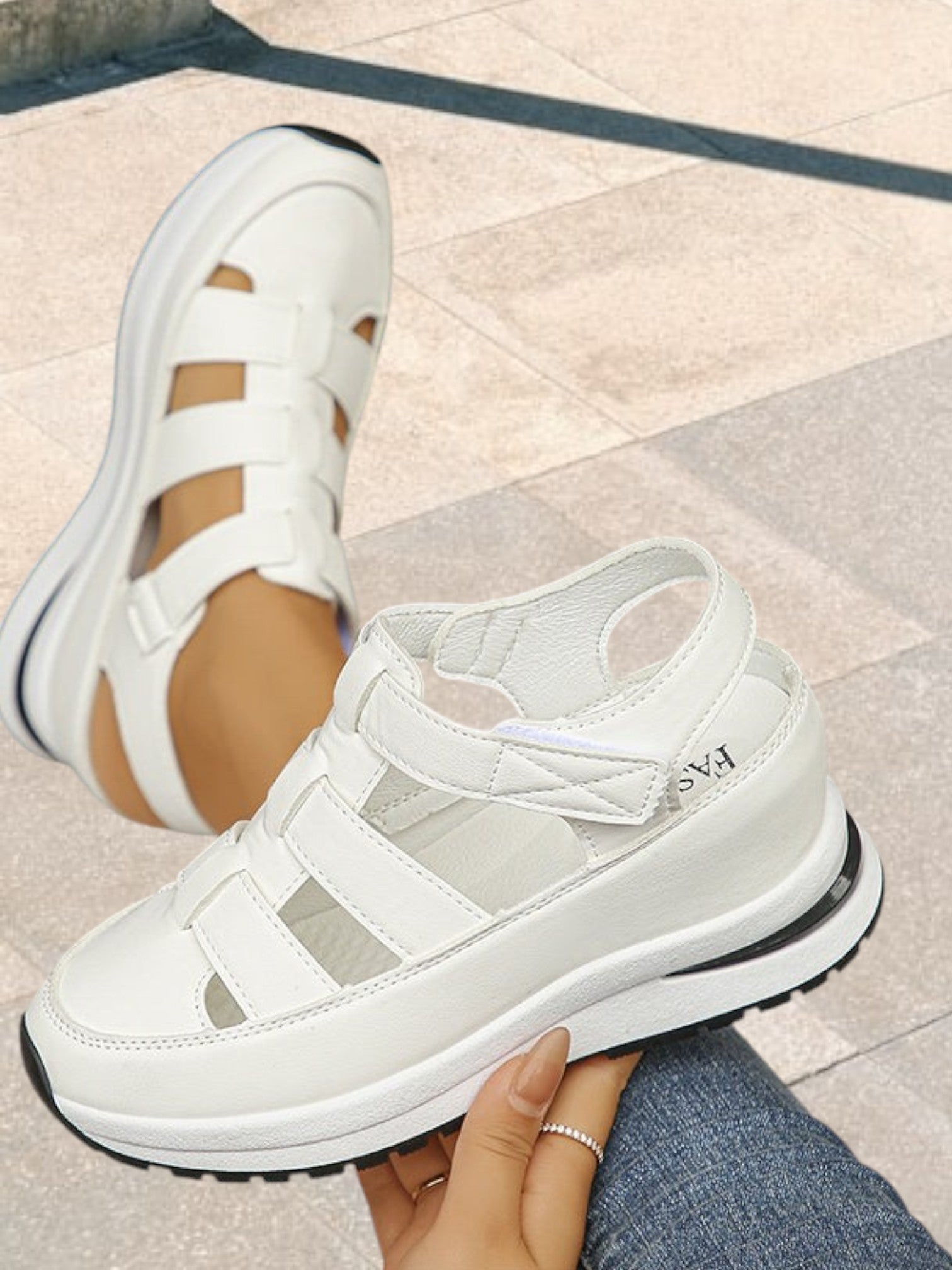 Danielita | Atmungsaktive Orthopädische Sandalen Damen mit Geschlossener Zehenpartie für Optimalen Komfort | Weiß 4