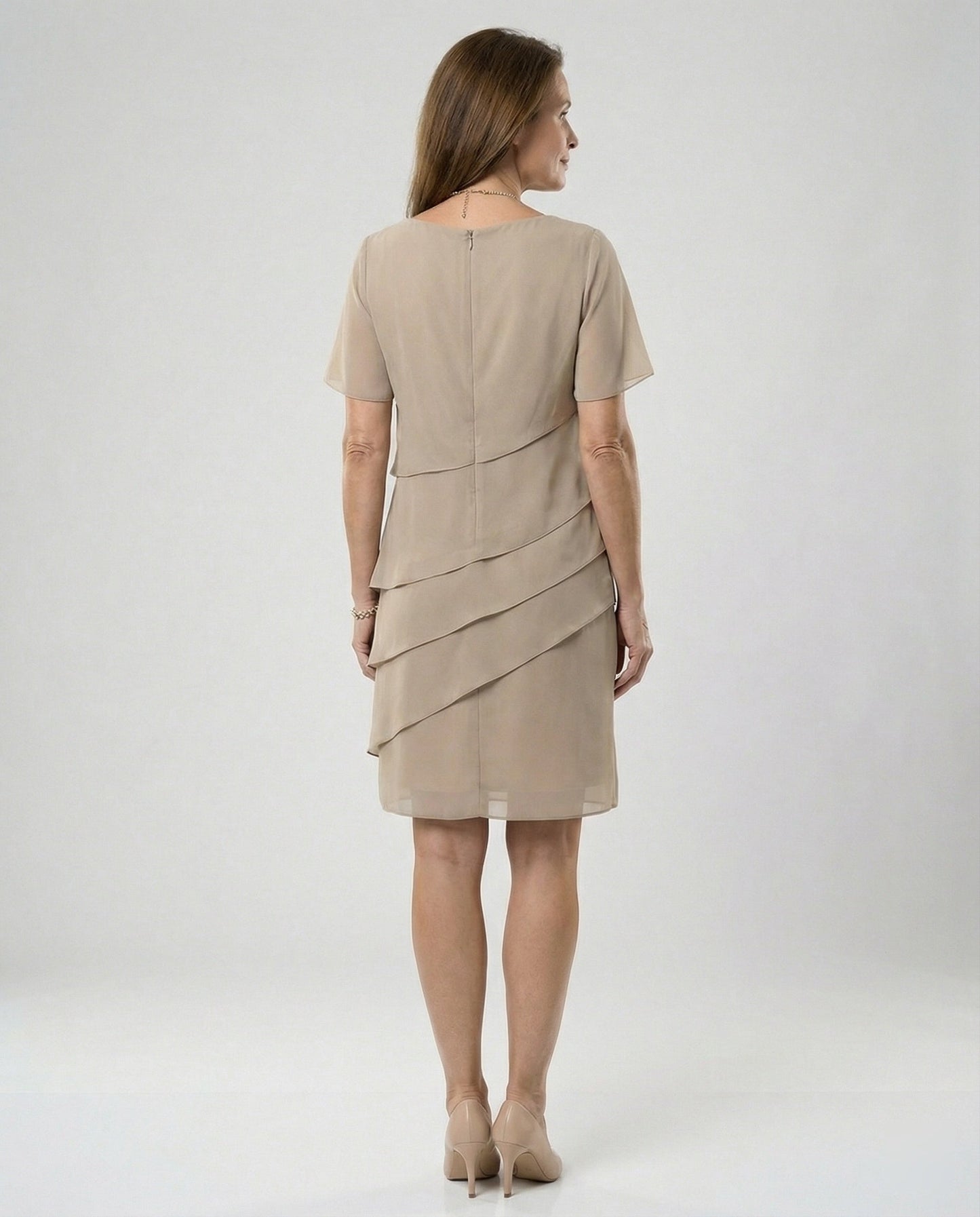 Minikleid Damen | Elegantes Stufenlagen-Design & Figurschmeichelnder Schnitt