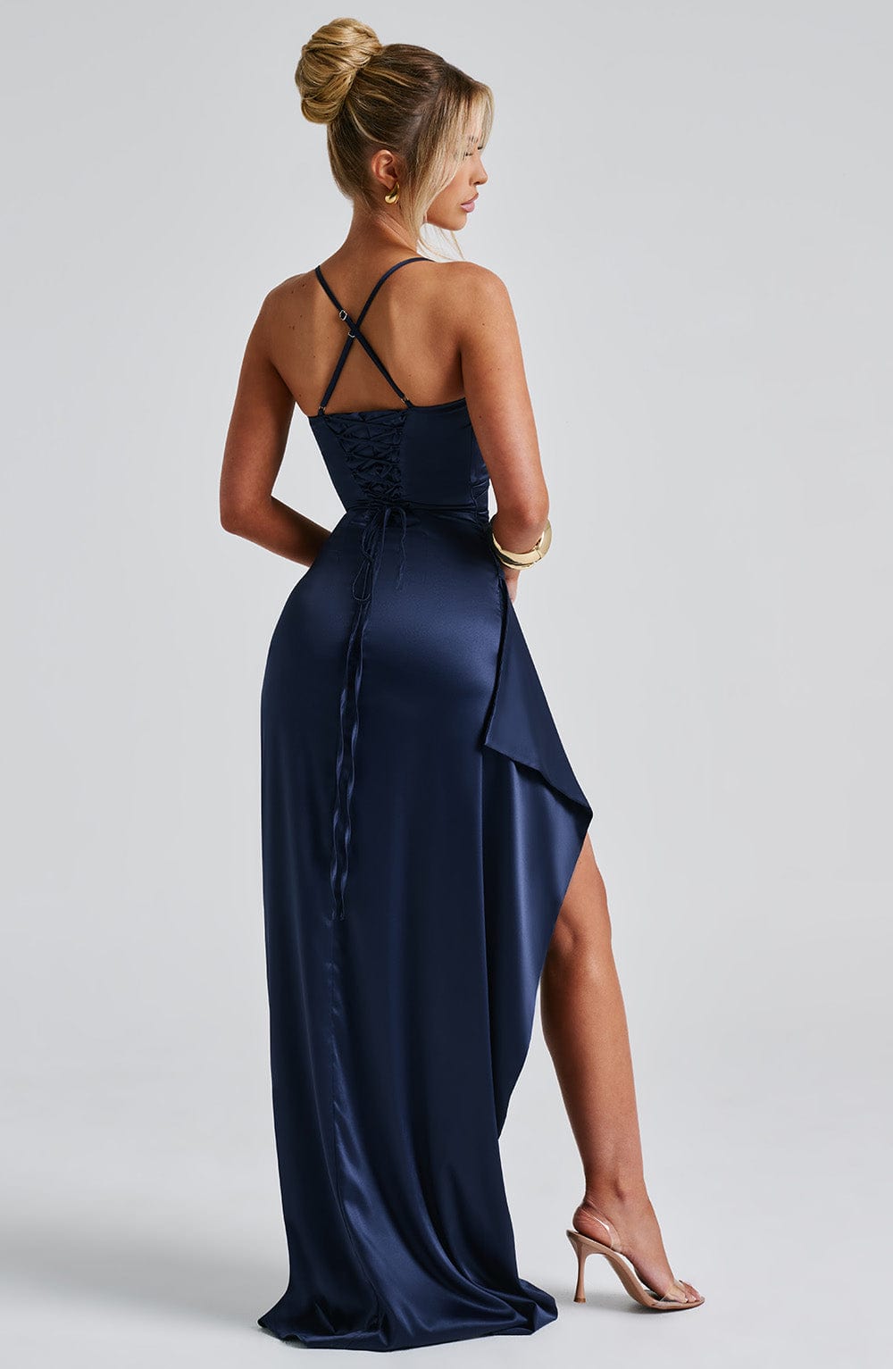 Dunkelblaues Damen Maxi-Abendkleid – Satin-Glanz, Hoher Schlitz & Figurbetonend 2