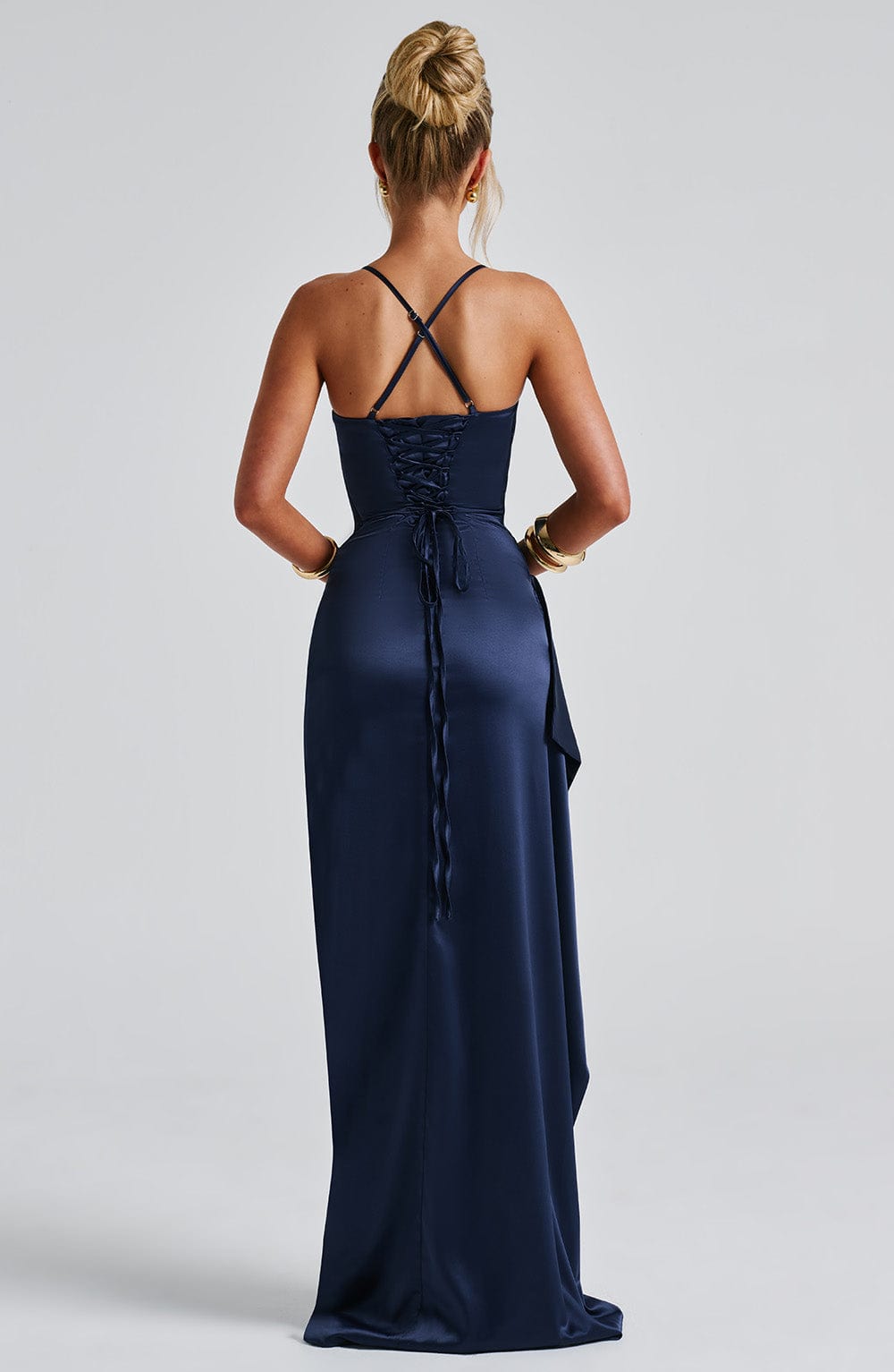 Dunkelblaues Damen Maxi-Abendkleid – Satin-Glanz, Hoher Schlitz & Figurbetonend 4
