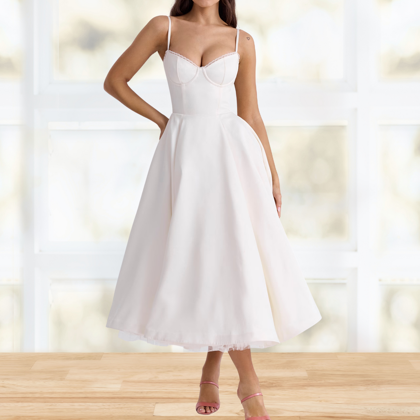 Elegantes Cocktailkleid aus Tüll mit Midirock für festliche Anlässe | Weiß