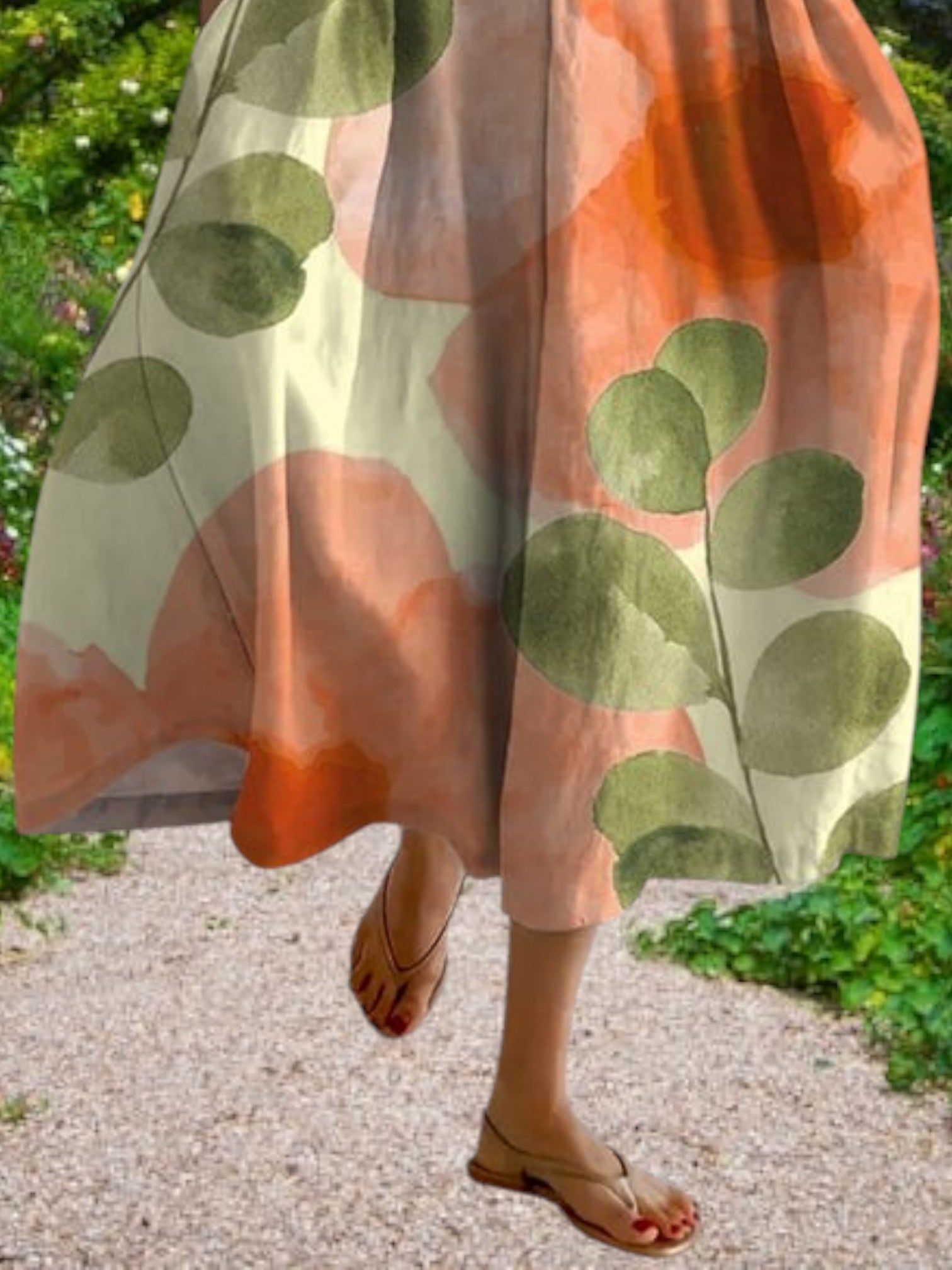 Embla | Lässiges Damenkleid mit botanischem Blumenmuster aus leichtem Stoff, kurze Ärmel, lockere Passform 2