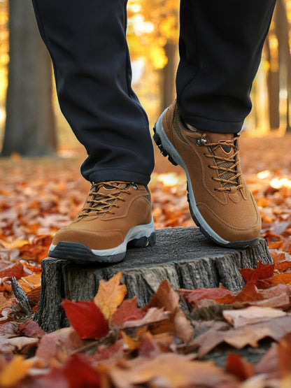 Fedde | Ergonomische Wanderschuhe für Damen und Herren aus robustem Leder mit breiter Zehenbox und rutschfester Sohle | Braun