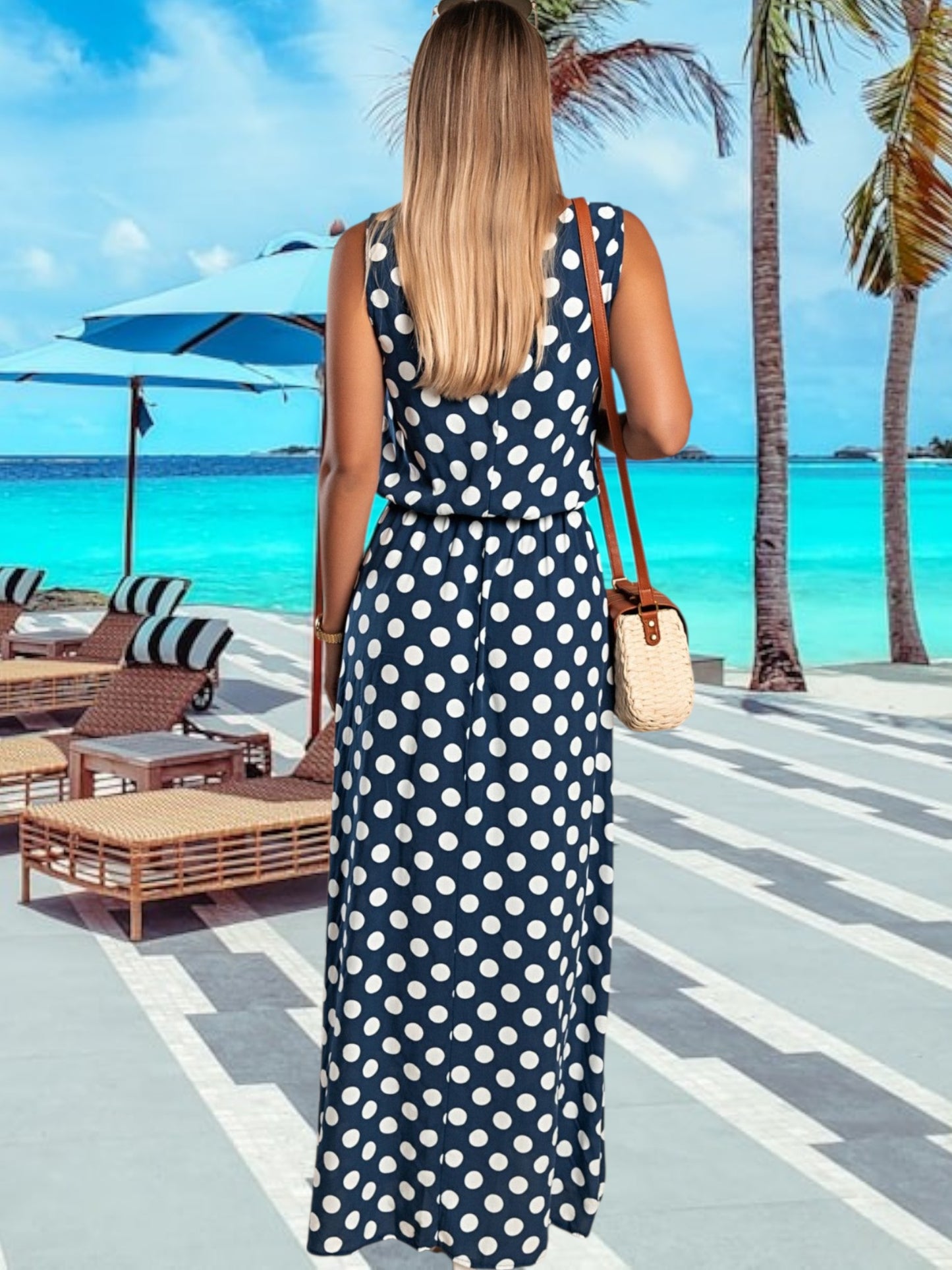 Fenja | Elegantes Maxikleid mit Polka Dots, figurbetont, ärmellos, ideal für den Sommer | Marineblau 3