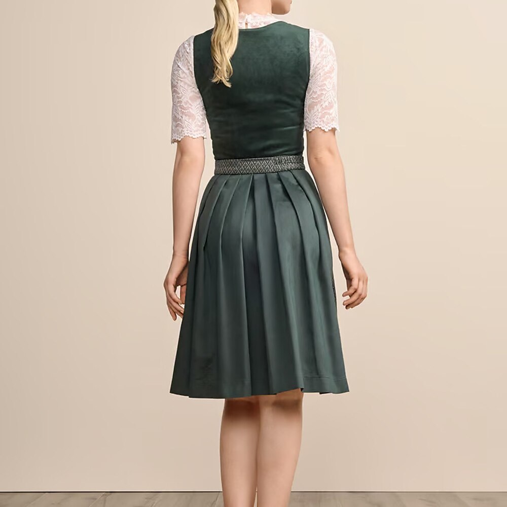 Figurbetontes Midi-Dirndlkleid | Oktoberfest-Outfit 1