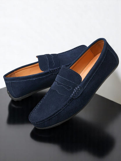 Isaac | Stilvolle Herren Slipper aus hochwertigem Wildleder mit rutschfester Sohle und Slip-On Design | Marineblau