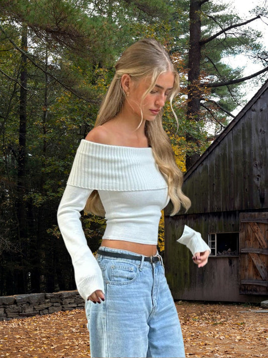 Janoria | Elegantes Off-Shoulder Langarmshirt aus atmungsaktivem Material | WeiB