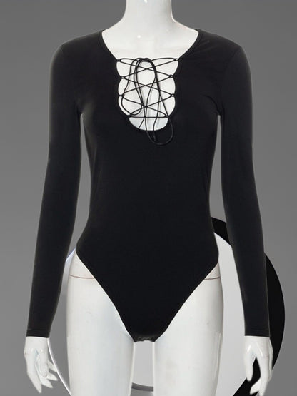 Jessa | Eleganter Damen Bodysuit mit Tiefem V-Ausschnitt und Schnürdesign in Schwarz | Schwarz 3