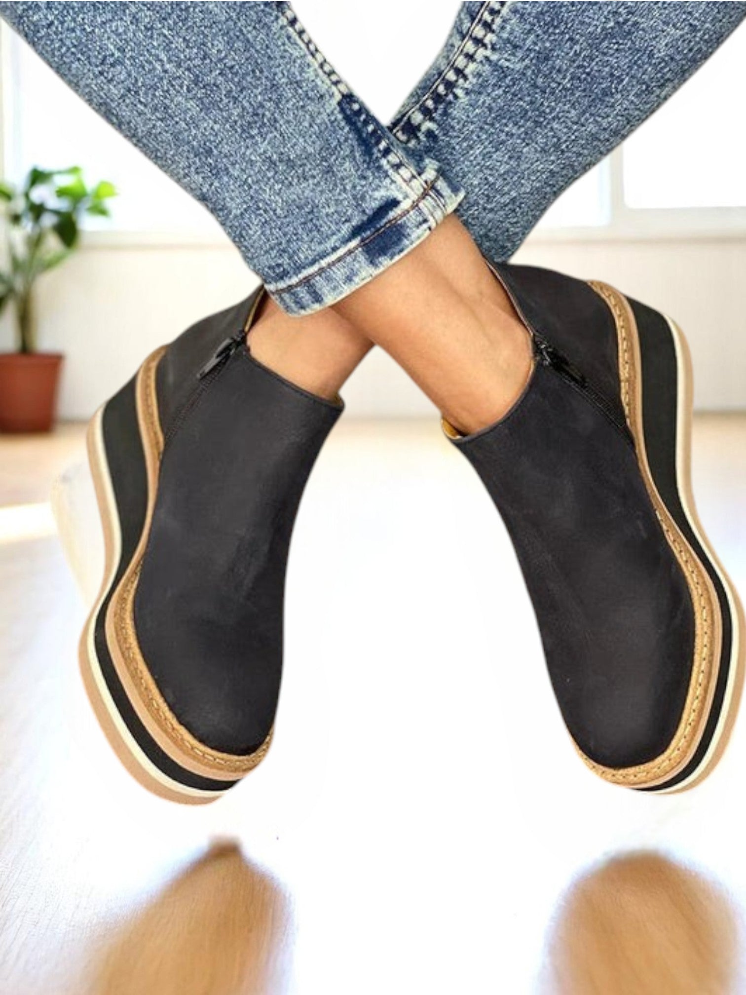 Kamala | Bequeme Keilstiefelette aus hochwertigem Lederimitat im seitlichen Reißverschluss-Design, knöchelhoch und vielseitig kombinierbar