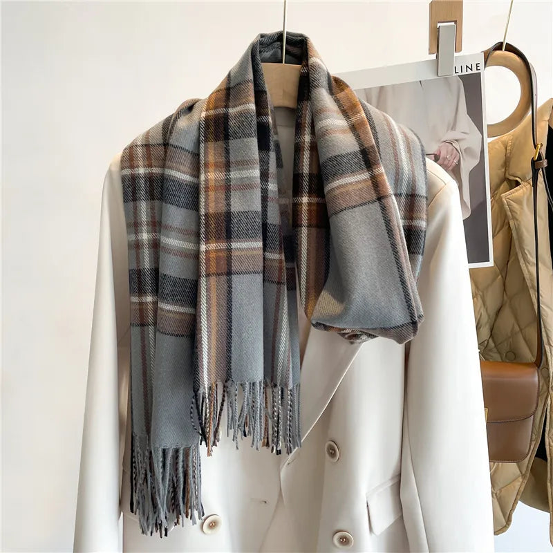 Karierter Schal für Damen | Winteraccessoire 3