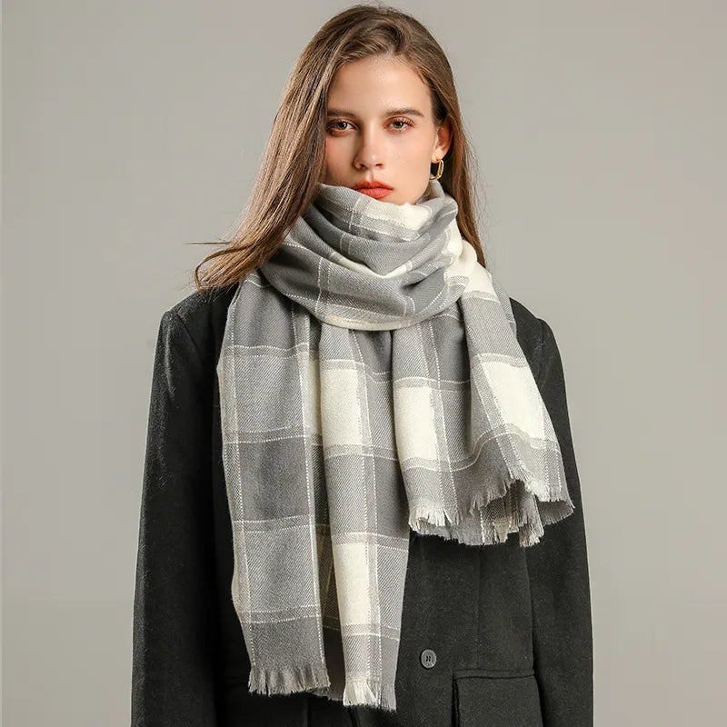 Karierter Schal für Damen | Winteraccessoire 4