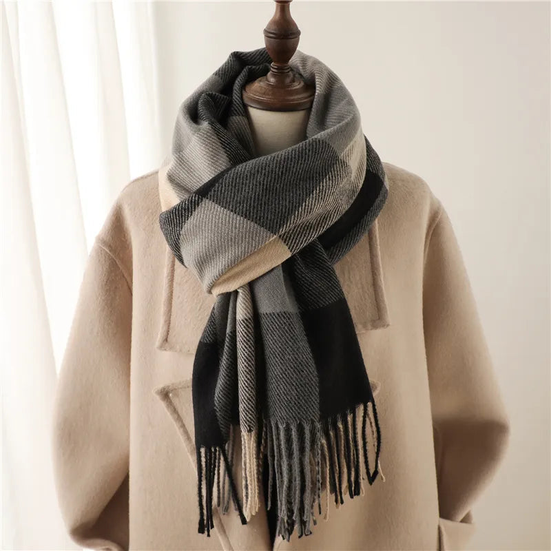 Karierter Schal für Damen | Winteraccessoire 6