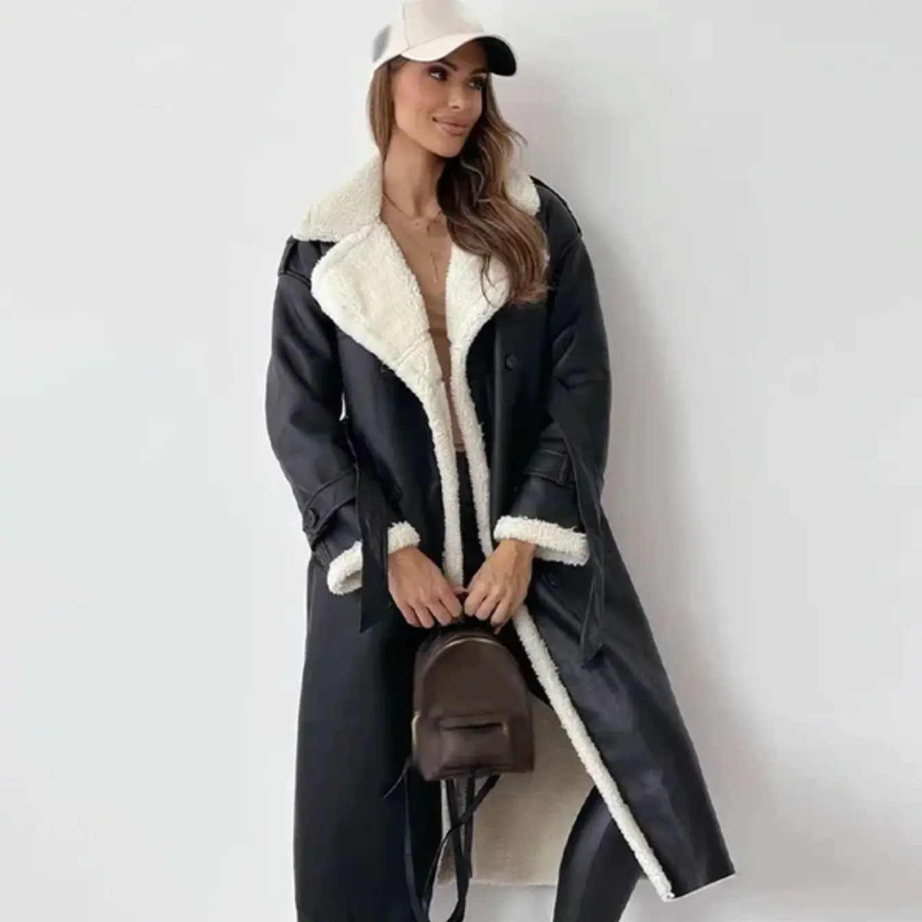 Langer Trenchcoat für Damen, mit Lammfellfutter, zweireihig | Winter 0