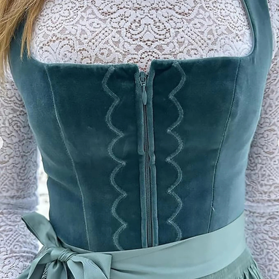 Langes Dirndlkleid | Fließendes Design | Oktoberfest Outfit 1