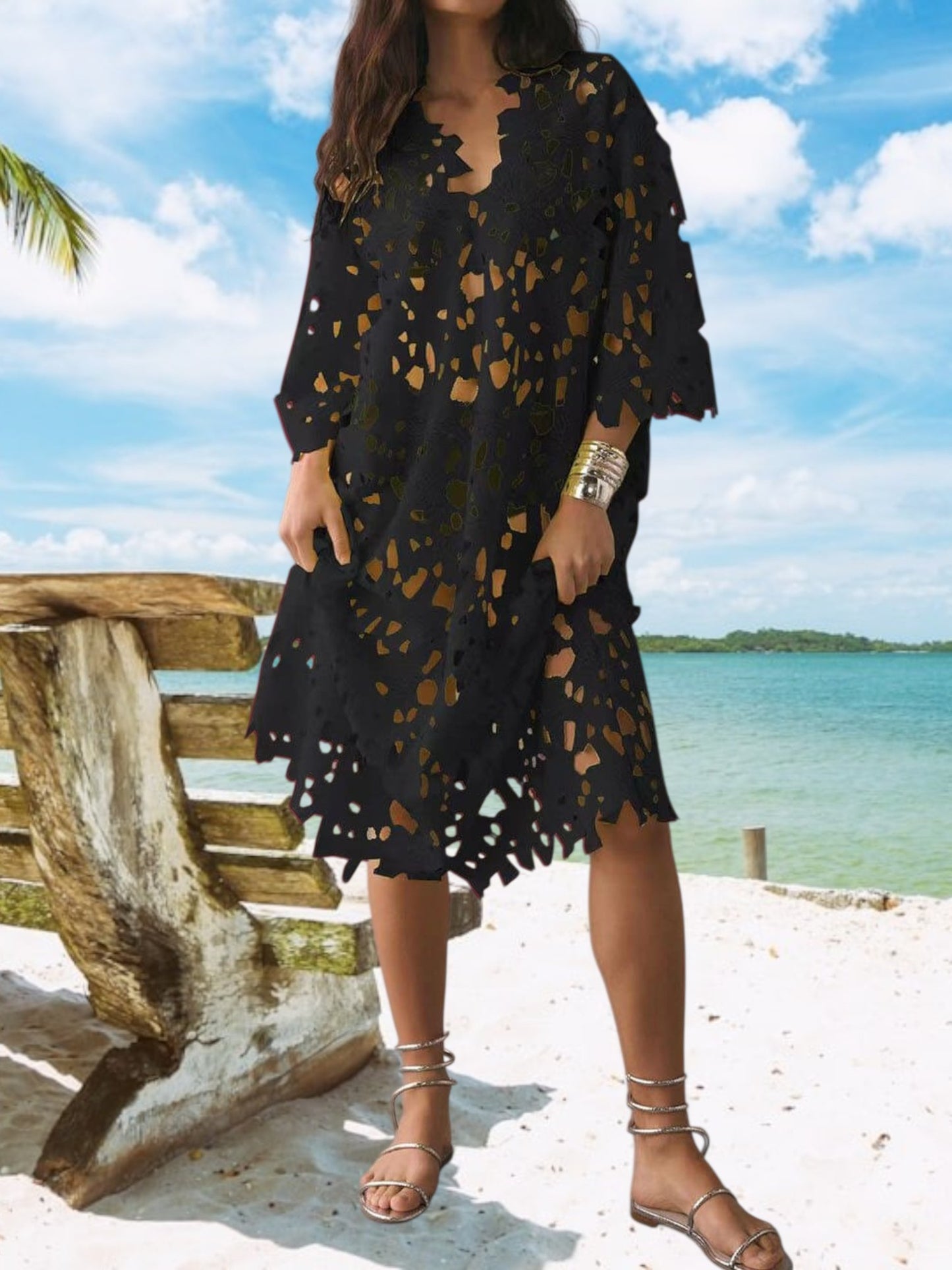 Laura | Elegantes Midi Strandkleid Damen aus floraler Spitze mit Quasten und bequemer Passform | Schwarz
