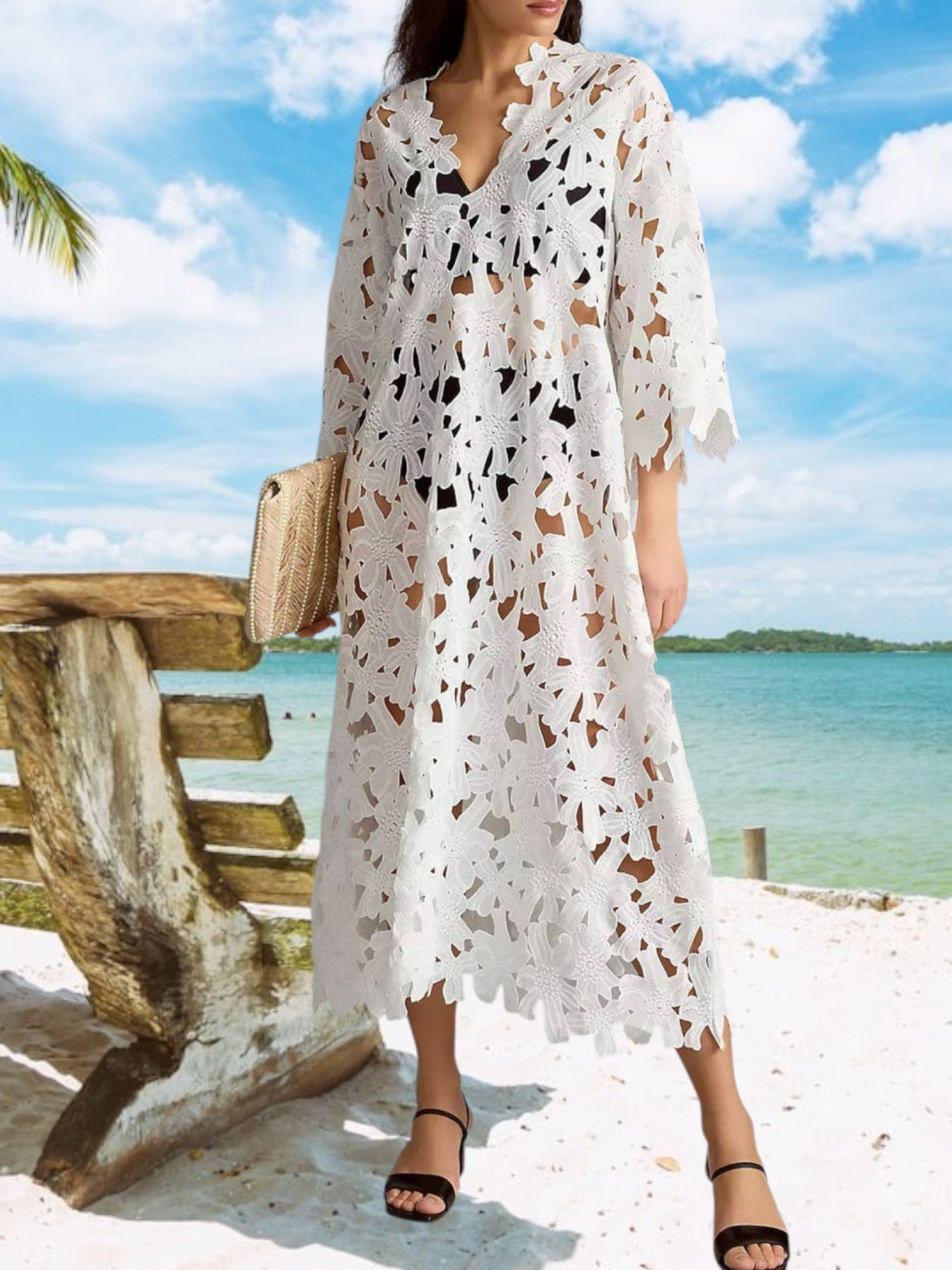 Laura | Elegantes Midi Strandkleid Damen aus floraler Spitze mit Quasten und bequemer Passform | Weiß 2