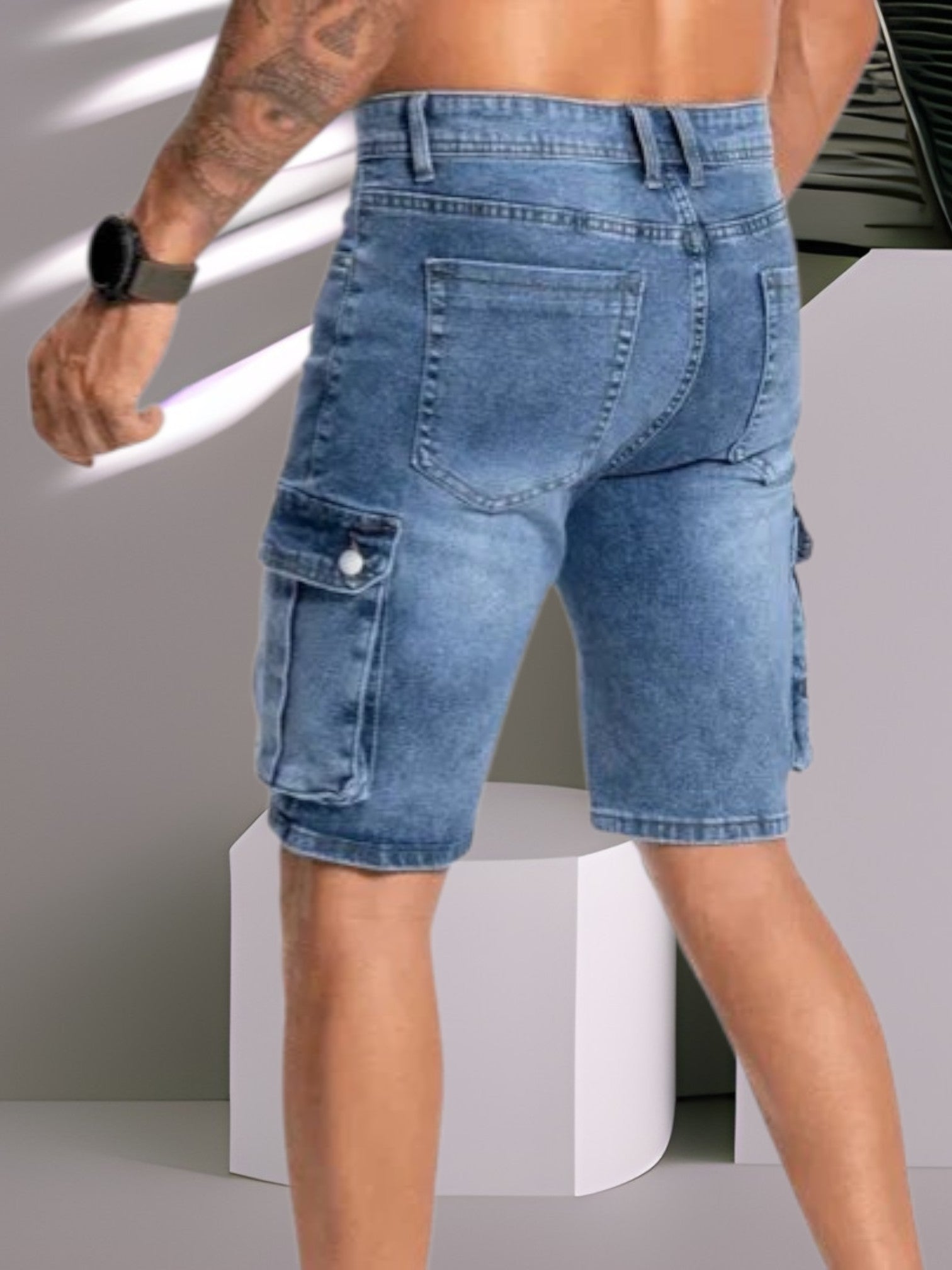 Leichte Jeansshorts für Herren mit Seitentaschen 3
