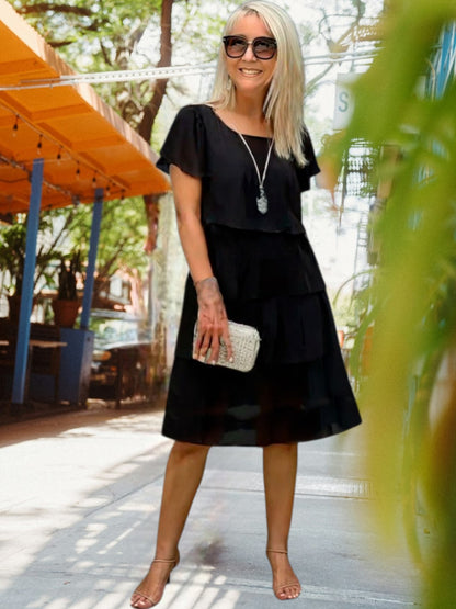 Line | Elegantes Damenkleid aus Seidenchiffon mit fließendem Schnitt, kurze Ärmel, knielang für festliche Anlässe | Schwarz