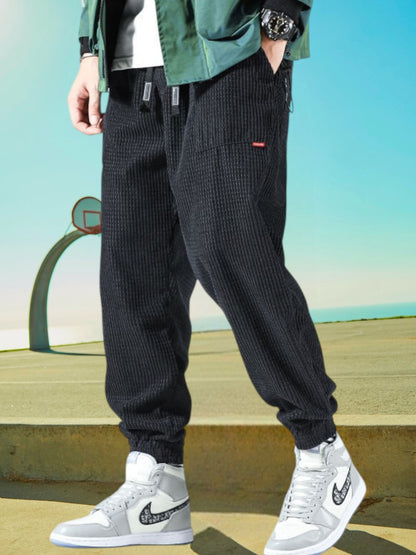 Lorenz | Bequeme Herrenhose aus atmungsaktivem Material mit elastischen Bündchen | Schwarz