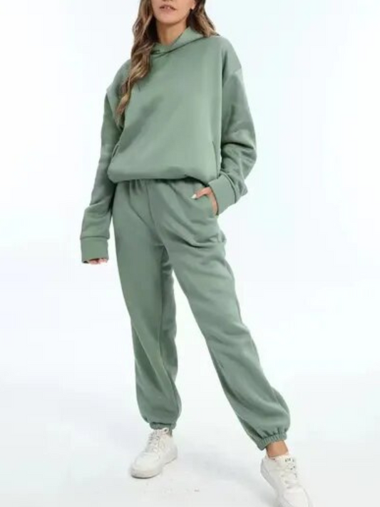 Loungewear-Set | Kuscheliger Hoodie & Jogginghose 0