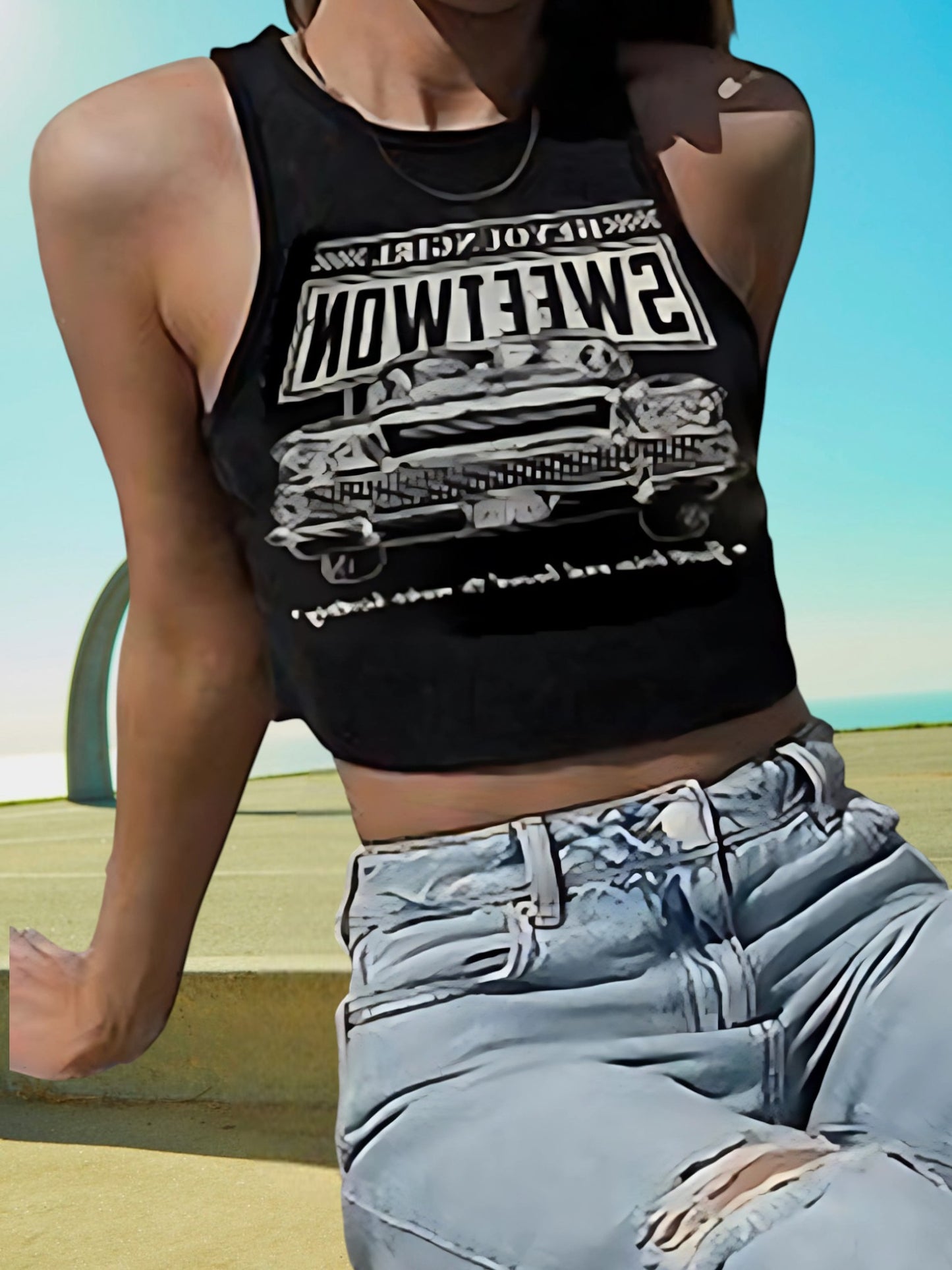 Manda | Damen Crop Top mit Kreativem Auto-Grafikdesign und Hohem Tragekomfort | Schwarz