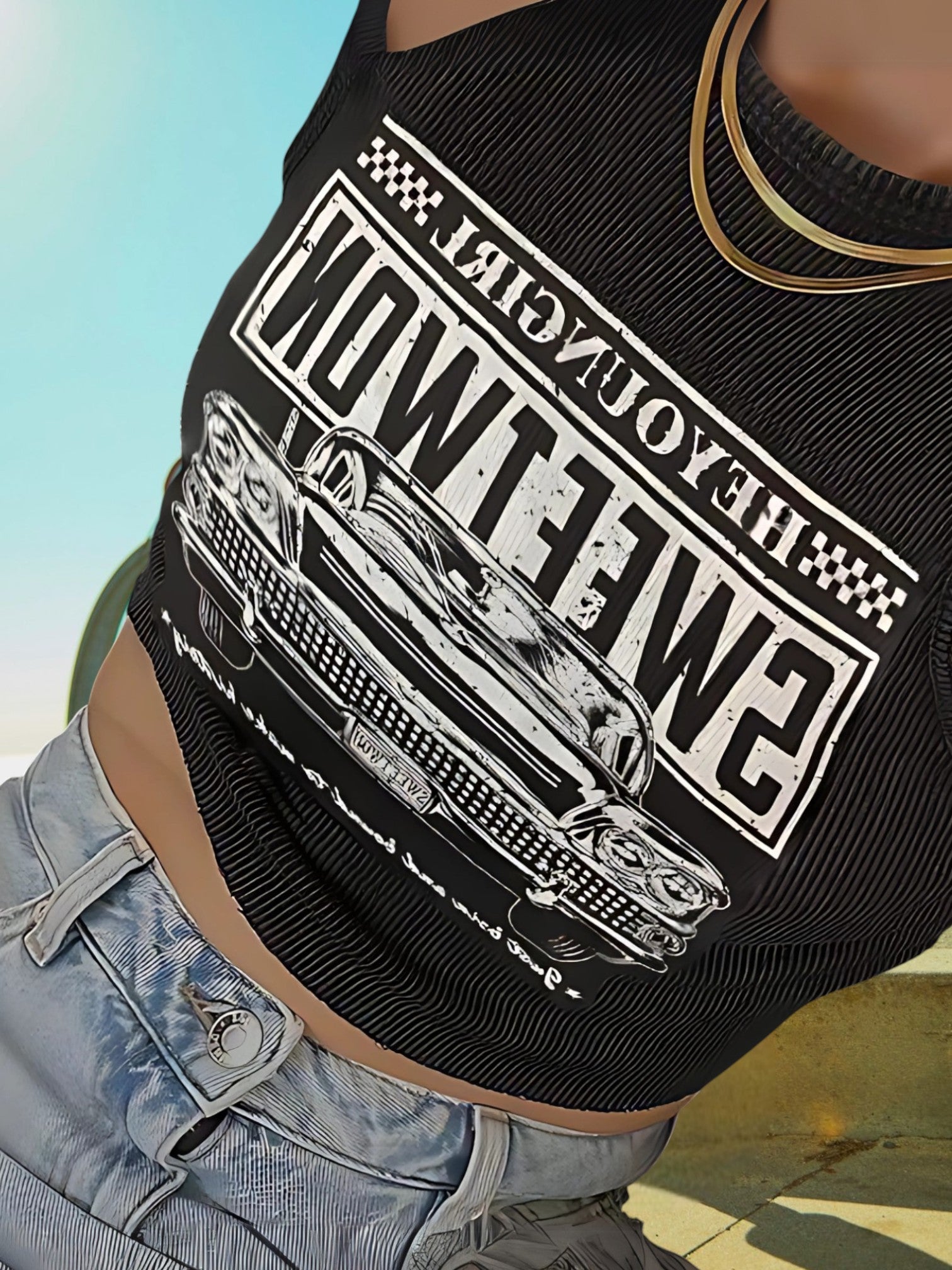 Manda | Damen Crop Top mit Kreativem Auto-Grafikdesign und Hohem Tragekomfort | Schwarz 4