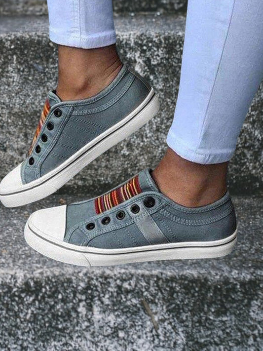 Niedrig Geschnittene Sneaker aus Atmungsaktivem Canvas mit Elastischem Sitz und Rutschfester Gummisohle