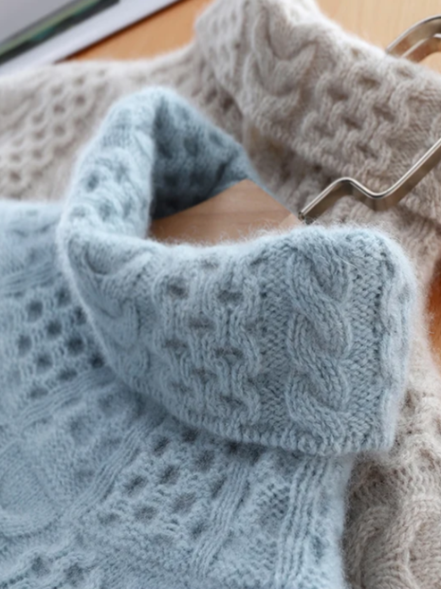 Rollkragenpullover Damen | Zopfmuster, Relaxed Fit | Beige 1