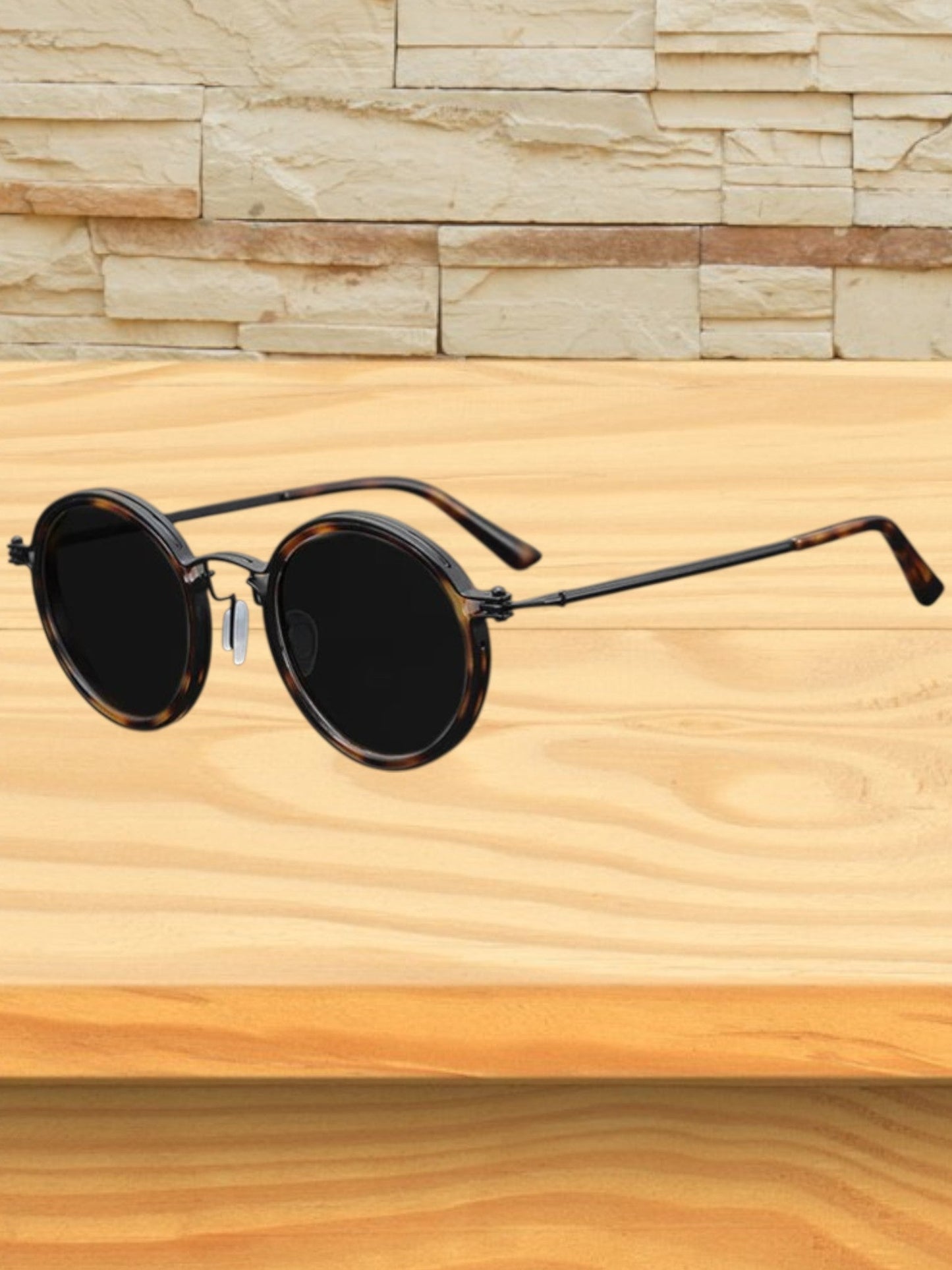 Runde Herrensonnenbrille im Vintage-Stil mit poliertem Metallrahmen und UV-Schutz 2